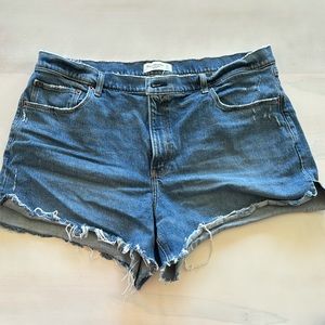 Abercrombie & Fitch 4" High Rise Mom Jeans Denim Shorts 34 / 18 Blue